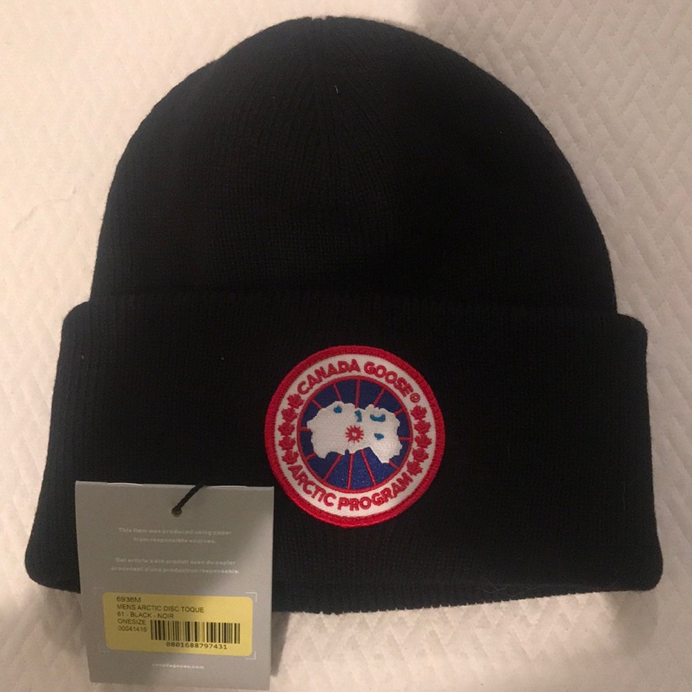 NWT Canada Goose men’s hat